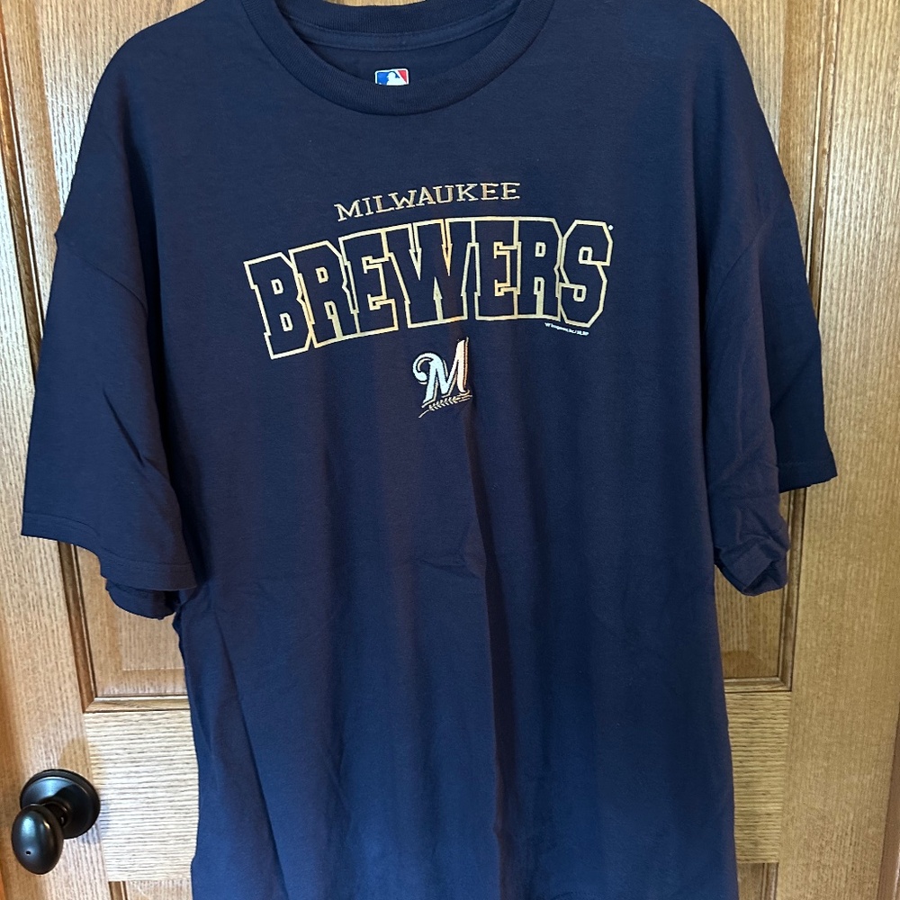 MLB Milwaukee Brewers Blue/Gold T-Shirt.  New without tags.  Size 2XL.